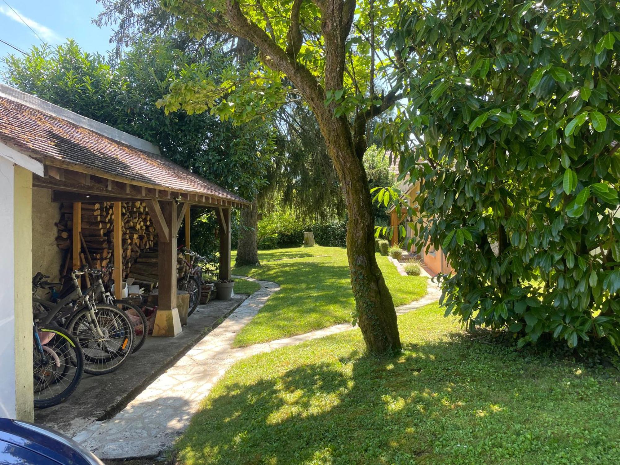 Le Charme D'Othe Villa Bellechaume Exterior foto